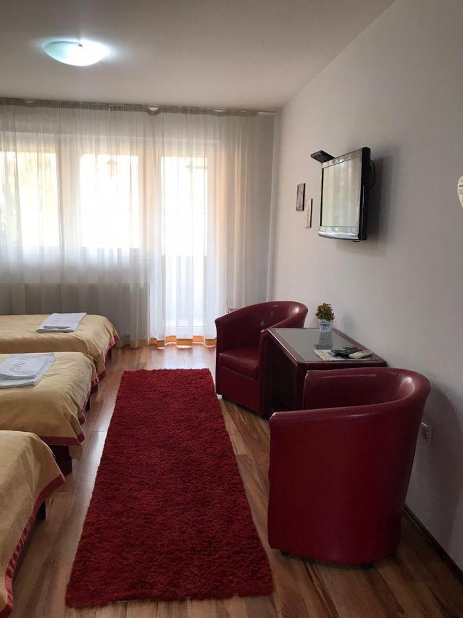 Hotel Tri "O" Topola מראה חיצוני תמונה