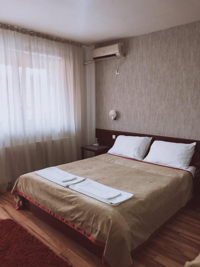 Hotel Tri "O" Topola מראה חיצוני תמונה