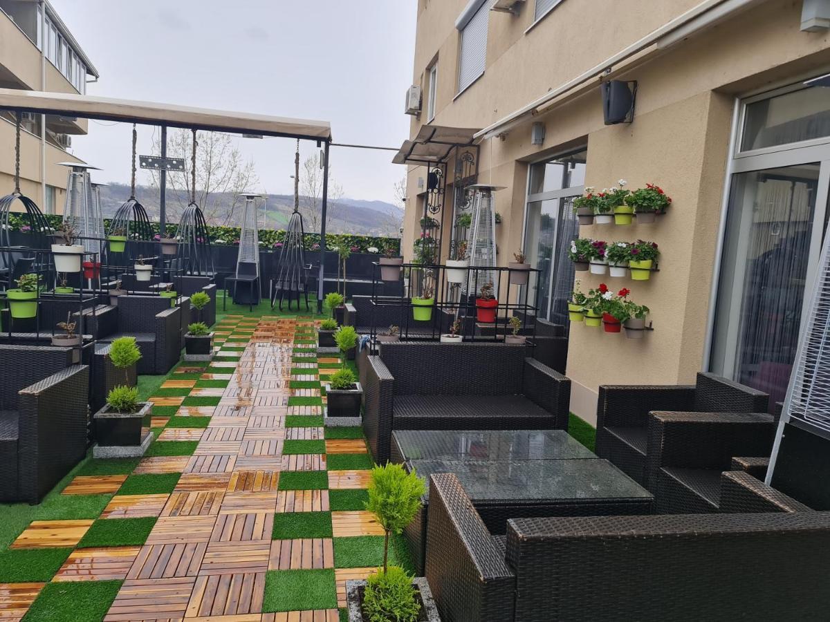Hotel Tri "O" Topola מראה חיצוני תמונה