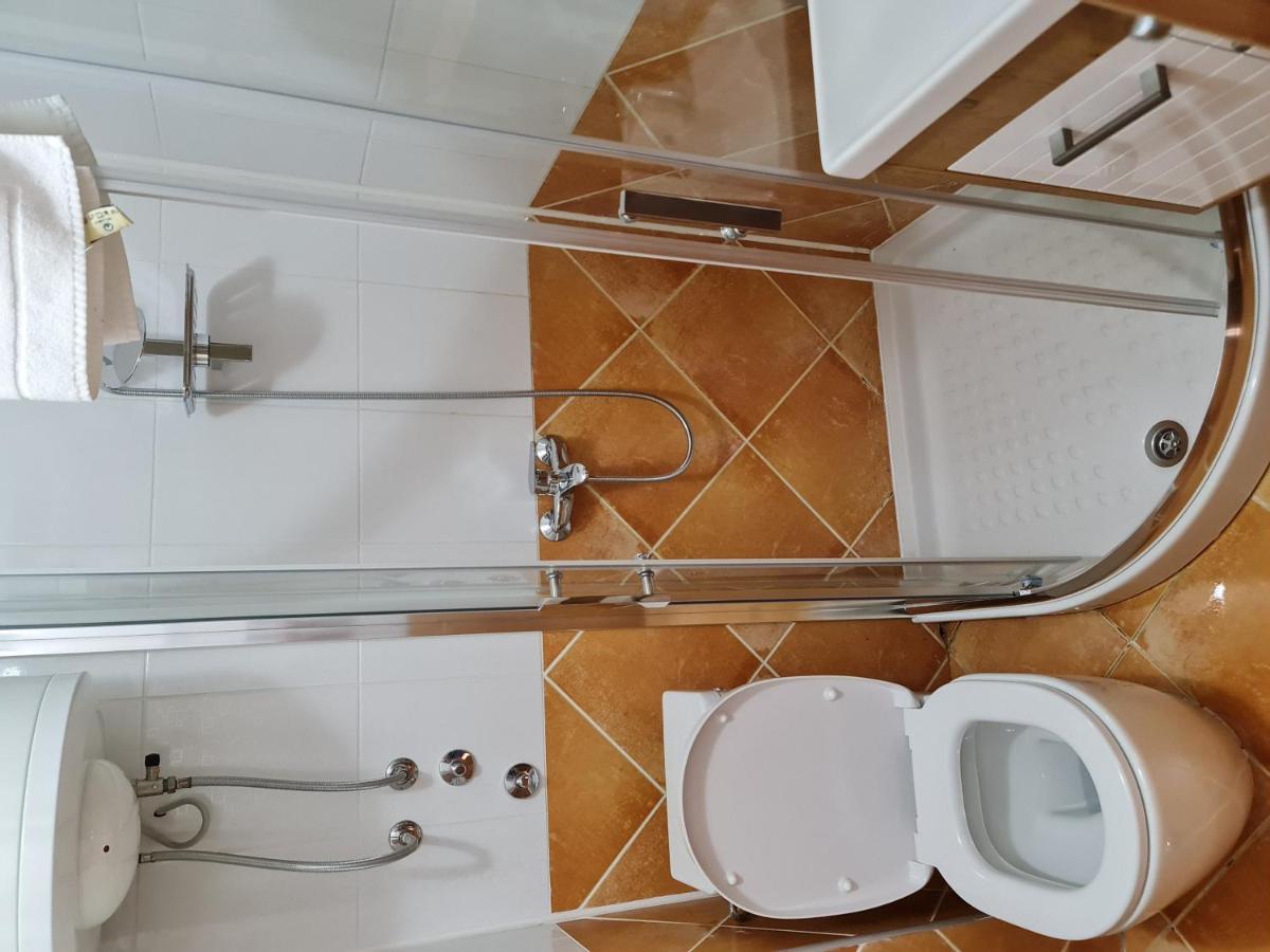 Hotel Tri "O" Topola מראה חיצוני תמונה