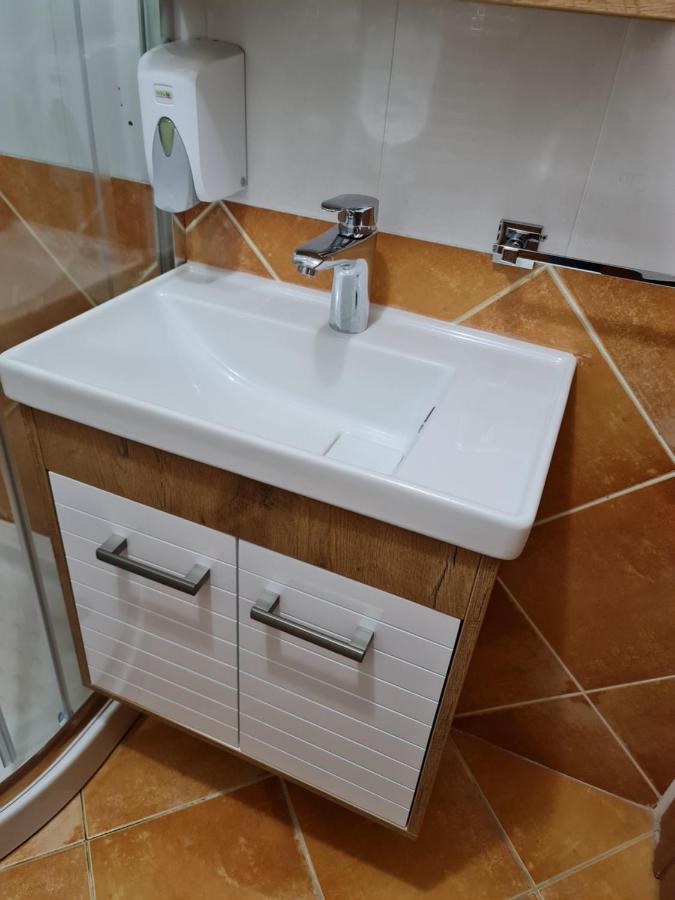 Hotel Tri "O" Topola מראה חיצוני תמונה
