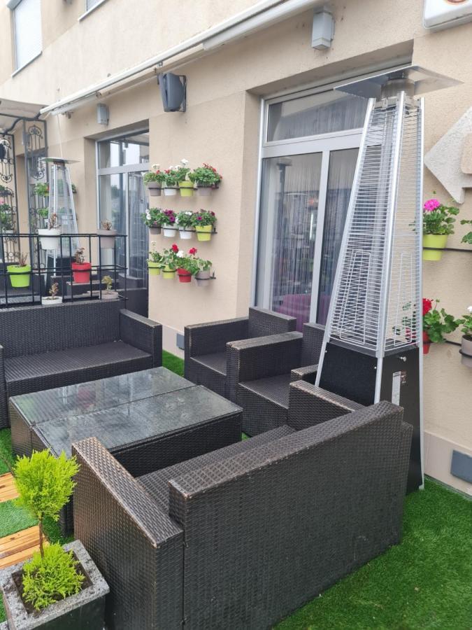 Hotel Tri "O" Topola מראה חיצוני תמונה